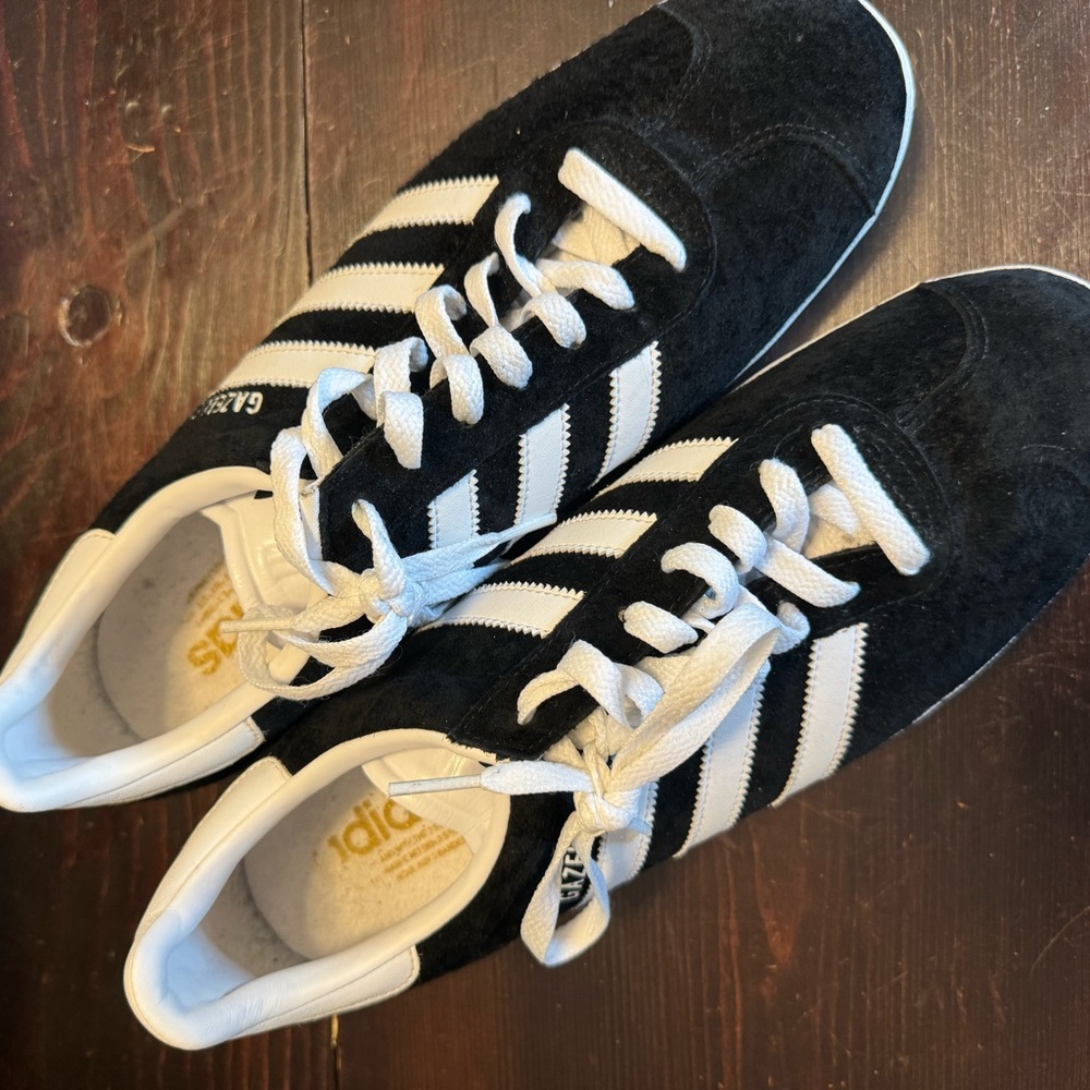 Adidas Gazelle Black Size 11 EUC